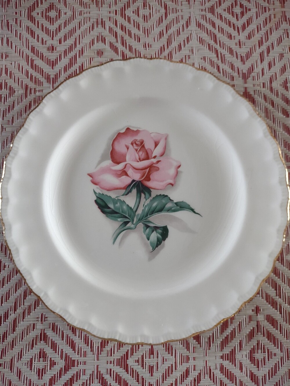 Atlas Vintage 22 Karat Gold Trim Scalloped Rose Flower Plate